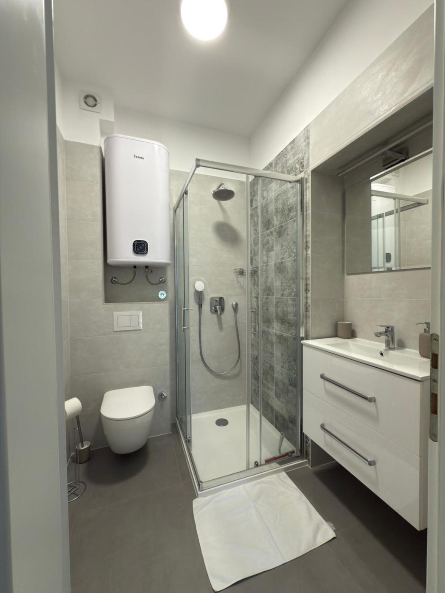 Sesar Krk - No. 2 Vinko Apartamento
